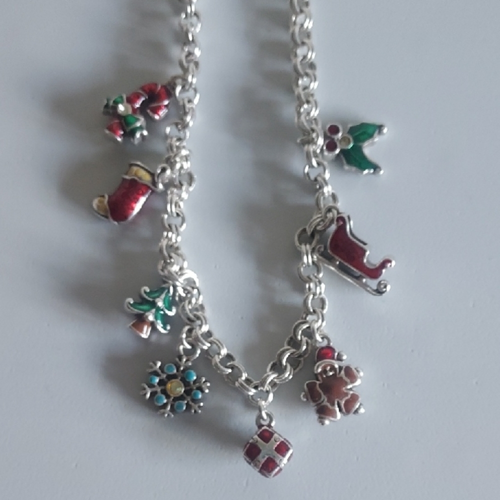 Retired Brighton Night Before Christmas Festive Charm Necklace with 8 Charms